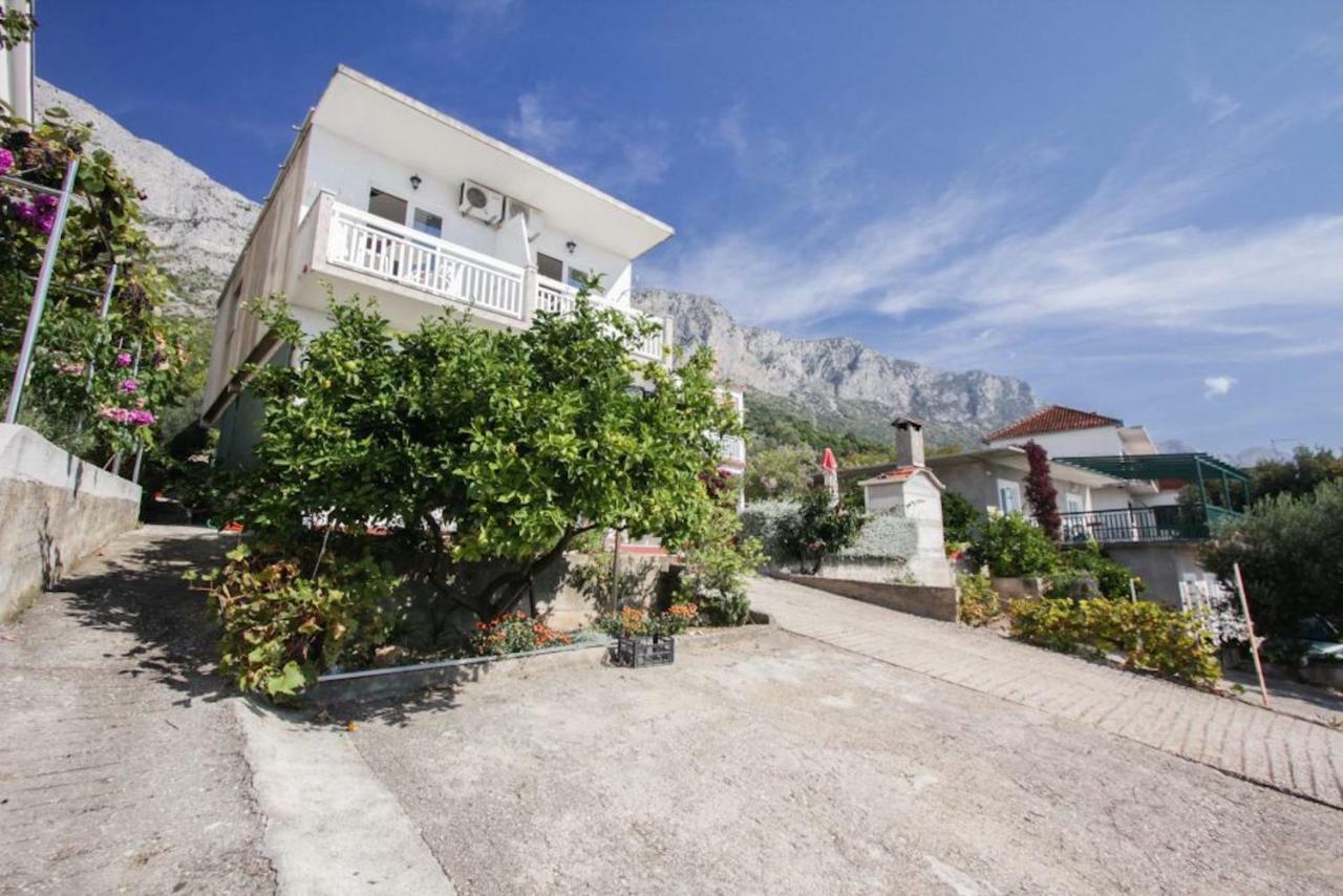 Apartments Elenora Brist Exterior photo