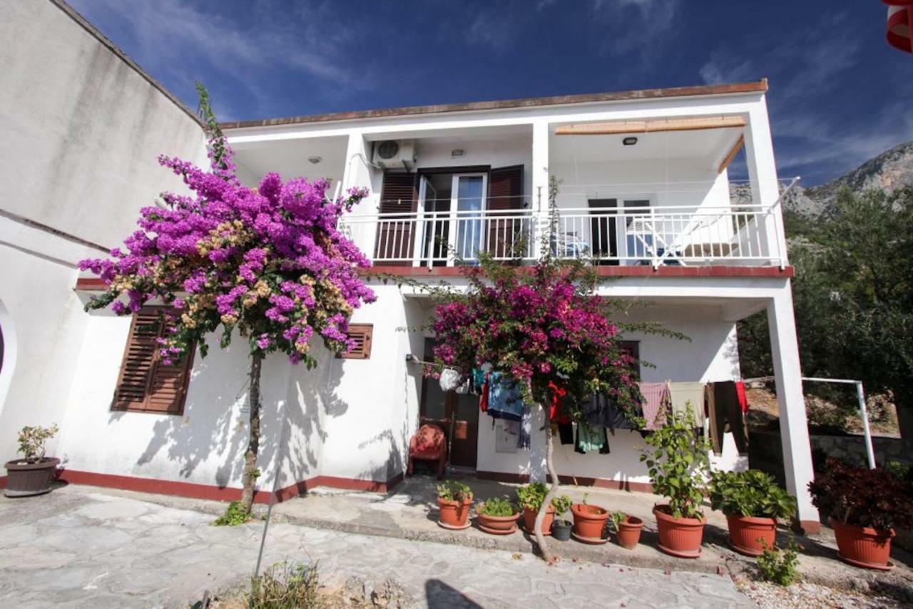 Apartments Elenora Brist Exterior photo